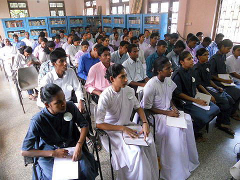 Encuentro formativo de novicias y novicios en la Archidiócesis de Goa, India.